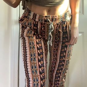 American Eagle patterned flowy pants!